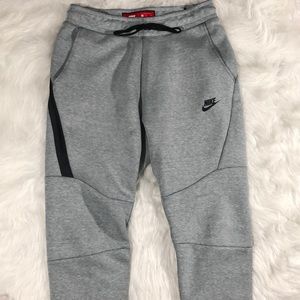 Glacier grey Nike tech fleece joggers S great cond